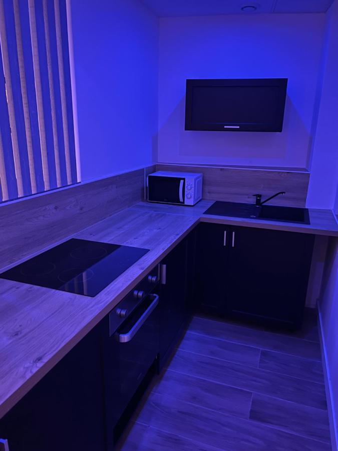 Chic & Jacuzzi Lejlighed Givors Eksteriør billede
